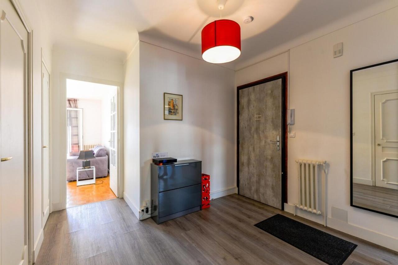 Furnished Apartment For 4 People In The City Center آنسي المظهر الخارجي الصورة