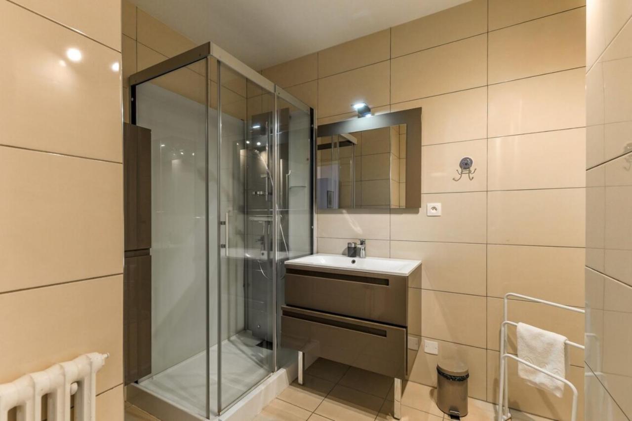 Furnished Apartment For 4 People In The City Center آنسي المظهر الخارجي الصورة