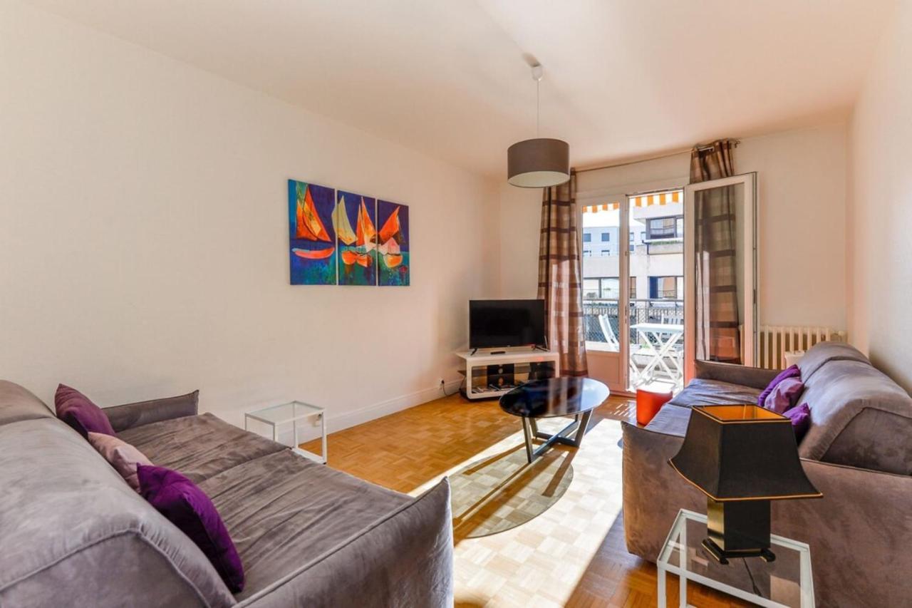 Furnished Apartment For 4 People In The City Center آنسي المظهر الخارجي الصورة